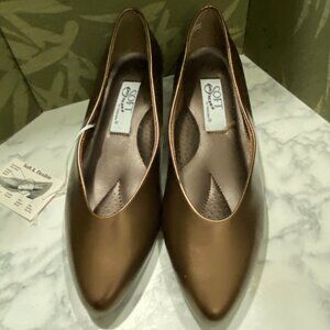 NWT~Soft & Flexable  Pointy Toe. Copper Color.slip ons~7